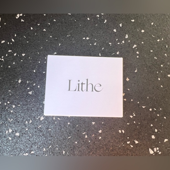 LITHE BEAUTY | Night & Day Eyeshadow Palette - Picture 5 of 9